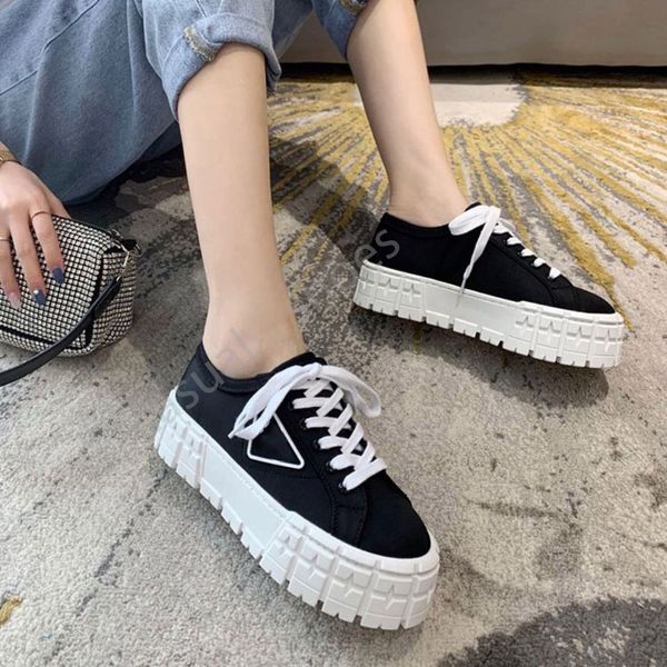2022 nylon sneakers canvas casual shoes double wheel trainers thick sole shoe gabardine women designer rubber sole triangular logo latform w
2022 nylon sneakers canvas casual shoes double wheel trainers thick sole shoe gabardine women designer rubber sole triangular logo latform w