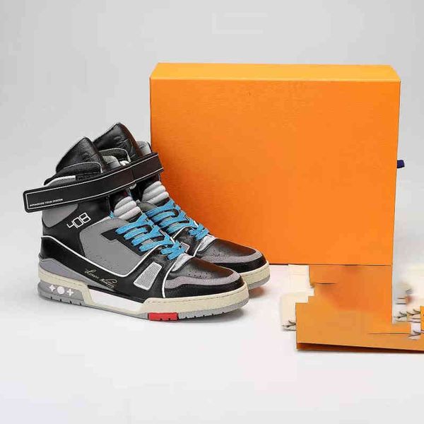 l men's high-end runway high skateboard shoes series v letter casual print thick sole shoes original box t220810, Black
l men's high-end runway high skateboard shoes series v letter casual print thick sole shoes original box t220810, Black