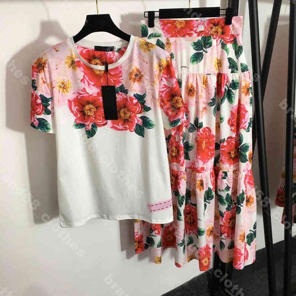 fashion women designer dress set peony t shirt high waist skirt two piece suit cotton short sleeve t-shirts hip wrap skirts logo d..g brand, White
fashion women designer dress set peony t shirt high waist skirt two piece suit cotton short sleeve t-shirts hip wrap skirts logo d..g brand, White
