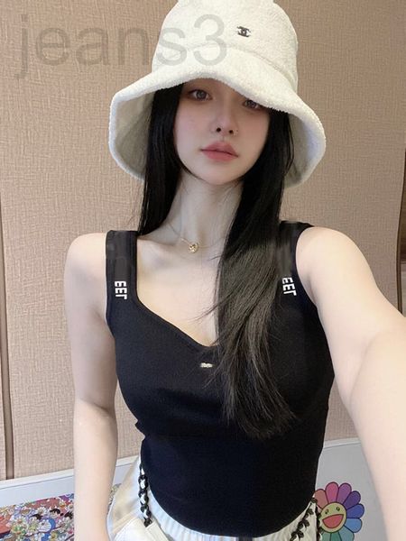 women's tanks & camis designer 2022 early spring women's small fragrance shoulder strap letter short knitted vest temperament vers, White
women's tanks & camis designer 2022 early spring women's small fragrance shoulder strap letter short knitted vest temperament vers, White