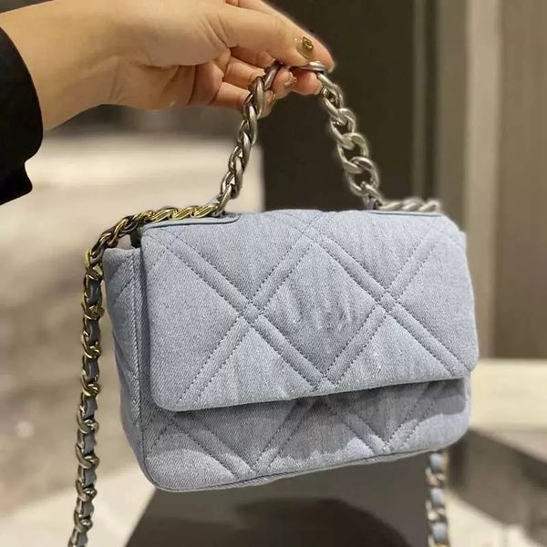 ladies luxury flap mini bag solid color denim crossbody designer bags classic handbags silver metal chain timeless diamond quilted shoulder
ladies luxury flap mini bag solid color denim crossbody designer bags classic handbags silver metal chain timeless diamond quilted shoulder