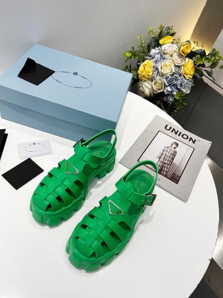 designer new women's slippers square flat sandals summer leather flats comfort shoes walking shoes seaside, Black;white
designer new women's slippers square flat sandals summer leather flats comfort shoes walking shoes seaside, Black;white