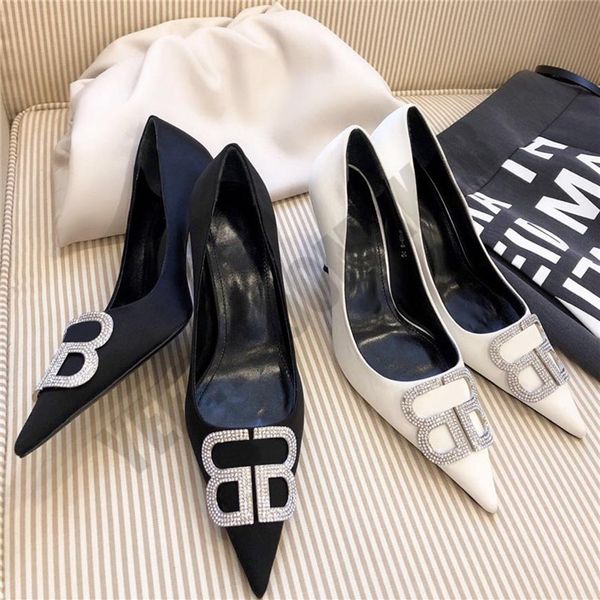 2021 8cm high heels paris diamond beaded pointy french sandals silk rose gold nude white black stilettos rhinestone sandal women s259x
2021 8cm high heels paris diamond beaded pointy french sandals silk rose gold nude white black stilettos rhinestone sandal women s259x