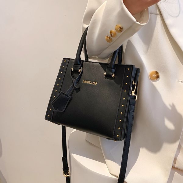 designer bags high sense tote women's 2022 summer new korean version simple trend one shoulder portable commuter
designer bags high sense tote women's 2022 summer new korean version simple trend one shoulder portable commuter