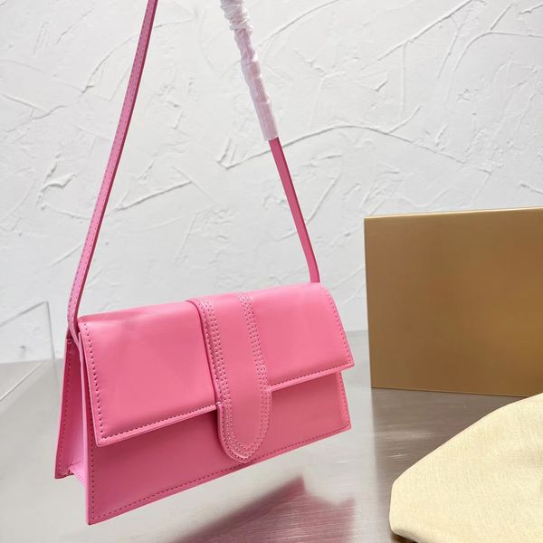 luxurys designers bags women solid letter handbag fashion leather shoulder bag large capacity square underarm handbags high grade lady purse
luxurys designers bags women solid letter handbag fashion leather shoulder bag large capacity square underarm handbags high grade lady purse
