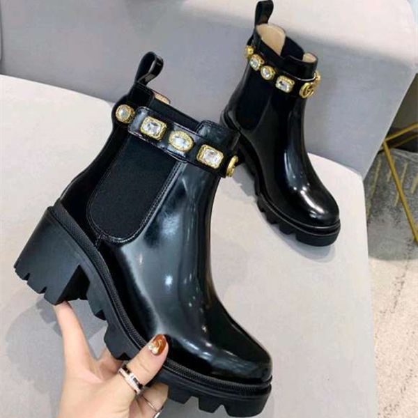 2022 latest women's designer boots classic outsole embroidery ankle martin high-heeled shoe roman boot military style leather winter tn, Black
2022 latest women's designer boots classic outsole embroidery ankle martin high-heeled shoe roman boot military style leather winter tn, Black