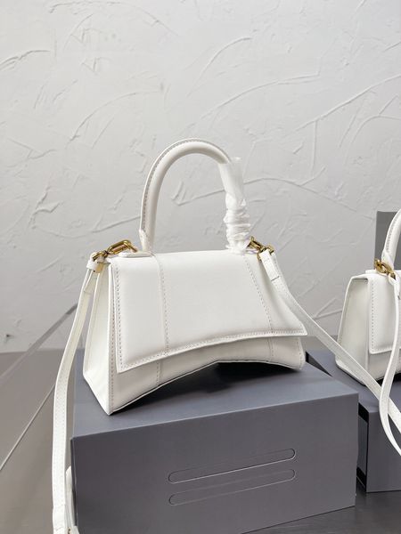 designer bags fashion versatile new mini handbags luxury brand one shoulder crossbody women's bags 
designer bags fashion versatile new mini handbags luxury brand one shoulder crossbody women's bags