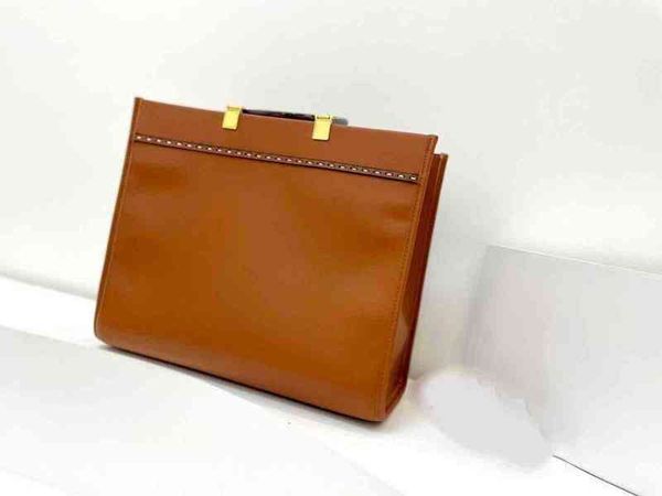 shoulder bags letter design hardware handle shopping crossbody wallet designed by well-known designer decoration purses high capacity 1127
shoulder bags letter design hardware handle shopping crossbody wallet designed by well-known designer decoration purses high capacity 1127