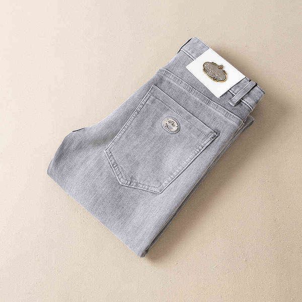 spring 2022 and summer men's light blue medium waist micro elastic small straight tube boutique simple jeans
spring 2022 and summer men's light blue medium waist micro elastic small straight tube boutique simple jeans