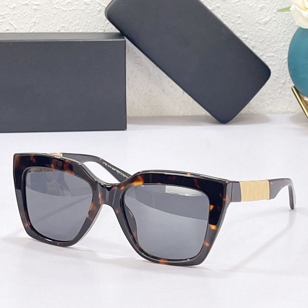 sunglasses for summer 4418 style anti-ultraviolet retro plate square full frame eyeglasses random box, White;black
sunglasses for summer 4418 style anti-ultraviolet retro plate square full frame eyeglasses random box, White;black