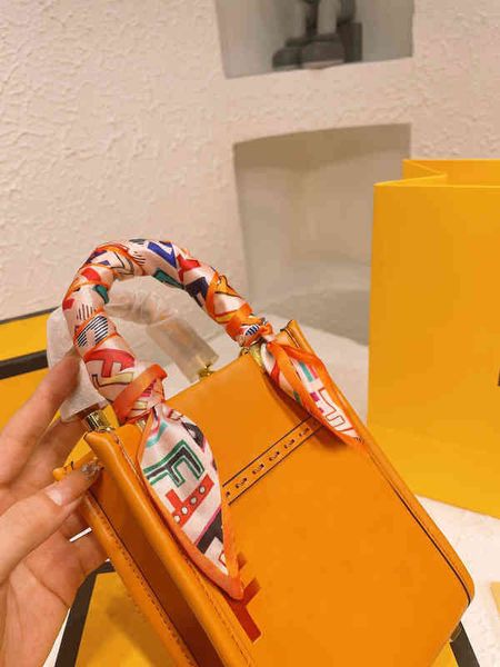shopping bags shoulder vintage bucket handbags tote classic weavn fashion leather letter beach travel lady luxurious wallets 220401
shopping bags shoulder vintage bucket handbags tote classic weavn fashion leather letter beach travel lady luxurious wallets 220401