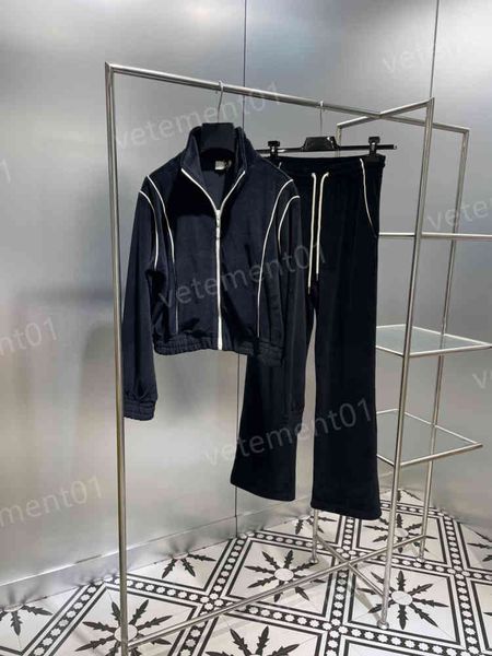 womens two piece pants classic cropped zip jacket and stretch trousers velvet knit tracksuit 2 piece sets women designer tracksuits 0912, White
womens two piece pants classic cropped zip jacket and stretch trousers velvet knit tracksuit 2 piece sets women designer tracksuits 0912, White