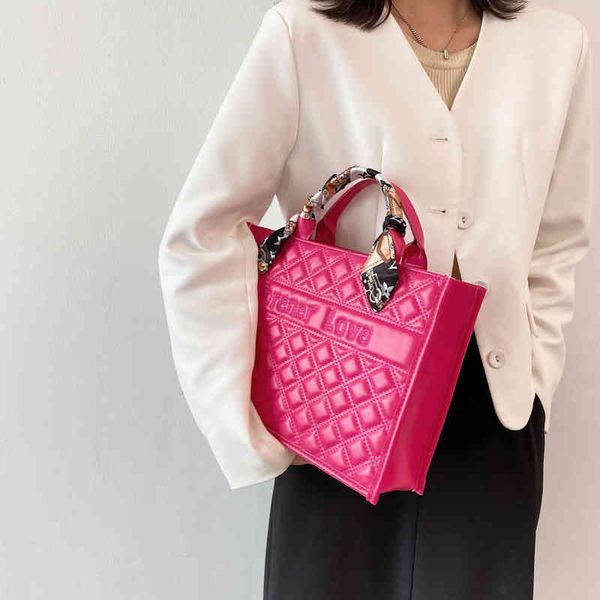 2022 women's big red simple handbagfashion women fashion trend dinner bag factory outlet
2022 women's big red simple handbagfashion women fashion trend dinner bag factory outlet