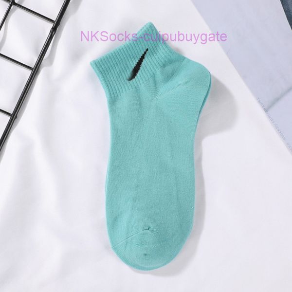classic fashion men's socks hook brand designer women's leisure lovers' short tube sportsocks luxury women men breathable ver, Black
classic fashion men's socks hook brand designer women's leisure lovers' short tube sportsocks luxury women men breathable ver, Black