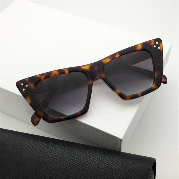 fashion popular designer women sunglasses 40187 retro square cat eye frame glasses summer avant-garde wild style anti-ultraviolet 249k, White;black
fashion popular designer women sunglasses 40187 retro square cat eye frame glasses summer avant-garde wild style anti-ultraviolet 249k, White;black