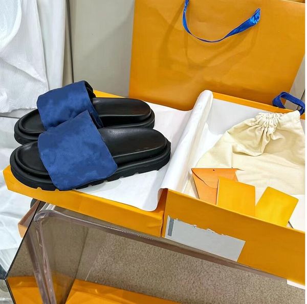 leisure slippers embossed mules sandal mens pool pillow slides women flat bottom sandal classic couples summer sandal beach shoes, Black
leisure slippers embossed mules sandal mens pool pillow slides women flat bottom sandal classic couples summer sandal beach shoes, Black