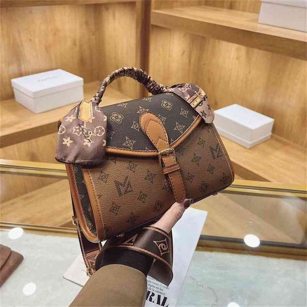 70% factory online sale bag women winter red hand simple ribbon single shoulder bag
70% factory online sale bag women winter red hand simple ribbon single shoulder bag