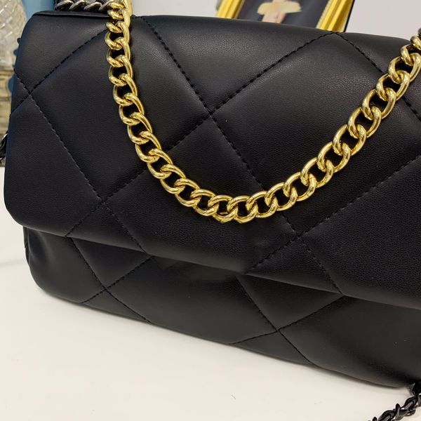 celebrities with the same small fragrance style women's bag high-end leather fashion all-match sheepskin rhombus chain diagonal
celebrities with the same small fragrance style women's bag high-end leather fashion all-match sheepskin rhombus chain diagonal