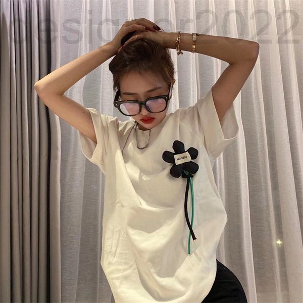 women's t-shirt designer 22 spring round neck, minority designer, three-dimensional flower pendant, simple and versatile, loose short s, White
women's t-shirt designer 22 spring round neck, minority designer, three-dimensional flower pendant, simple and versatile, loose short s, White