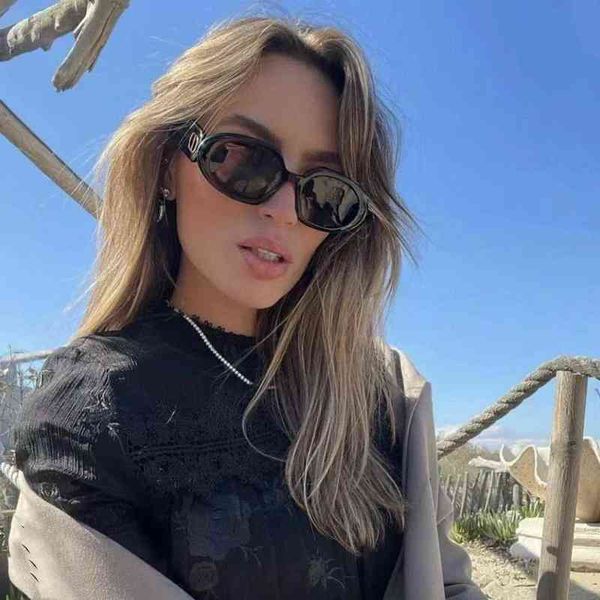 new net red same style versatile women's fashion travel sunglasses vintage eyeglasses fashion, White;black
new net red same style versatile women's fashion travel sunglasses vintage eyeglasses fashion, White;black