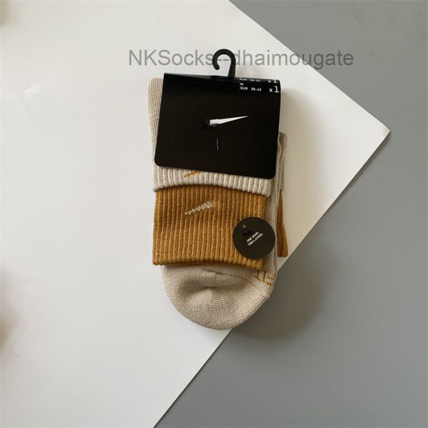 men classic fashion socks hook brand color stitched men's women's long tube sports training sock street couple middle tubes luxury, Black
men classic fashion socks hook brand color stitched men's women's long tube sports training sock street couple middle tubes luxury, Black
