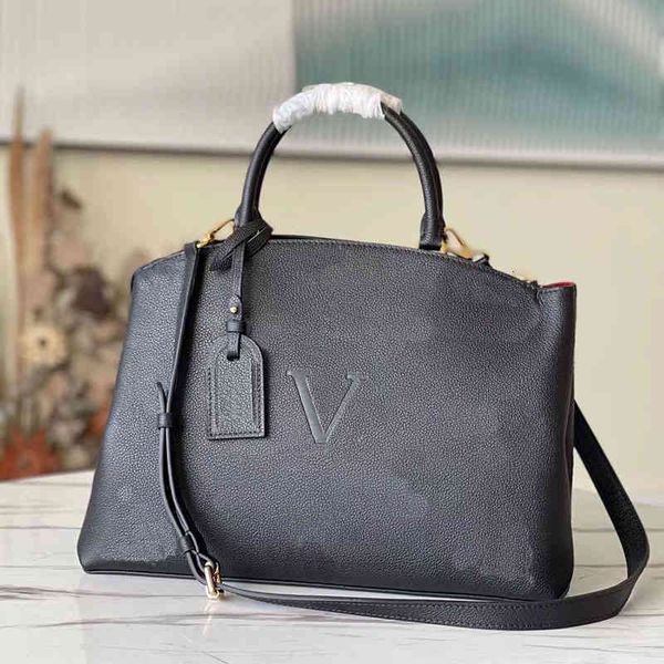 high-quality leather tote bag female 2021 new trendy fashion niche leopard embossed shoulder handbag
high-quality leather tote bag female 2021 new trendy fashion niche leopard embossed shoulder handbag