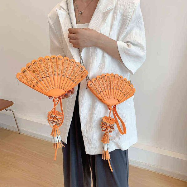 retro chinese style fan shape women's crossbody bag design tassel clutch elegant lady evening party phone bags 2022 female
retro chinese style fan shape women's crossbody bag design tassel clutch elegant lady evening party phone bags 2022 female