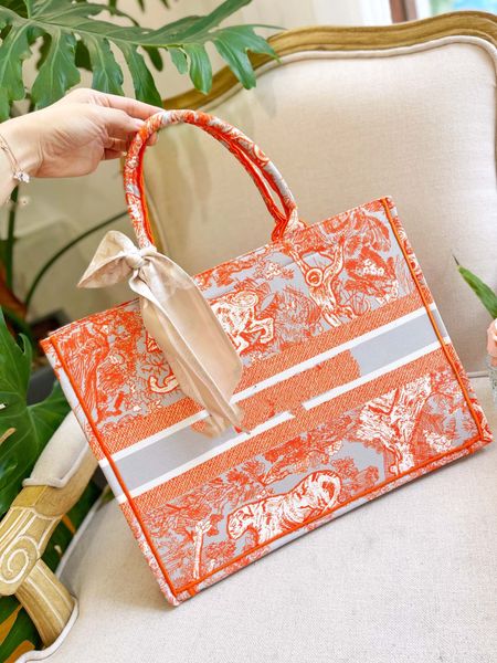 medieval bag beach bag graffiti 5a high-end quality designer luxury fashion women's one-shoulder cross-body bags
medieval bag beach bag graffiti 5a high-end quality designer luxury fashion women's one-shoulder cross-body bags