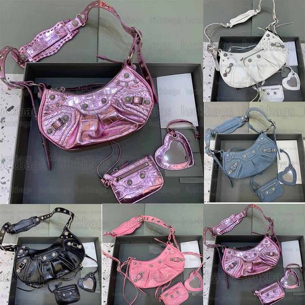trendy le cagole crocodile embossed leather motorcyde bags with rhinestones pink metallized calfskin crossbody bag fashion all-match shopper
trendy le cagole crocodile embossed leather motorcyde bags with rhinestones pink metallized calfskin crossbody bag fashion all-match shopper