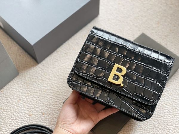 designer handbags womens cross body bag 2022 tofu bags with box shoulder bags for ladies small flap purse
designer handbags womens cross body bag 2022 tofu bags with box shoulder bags for ladies small flap purse