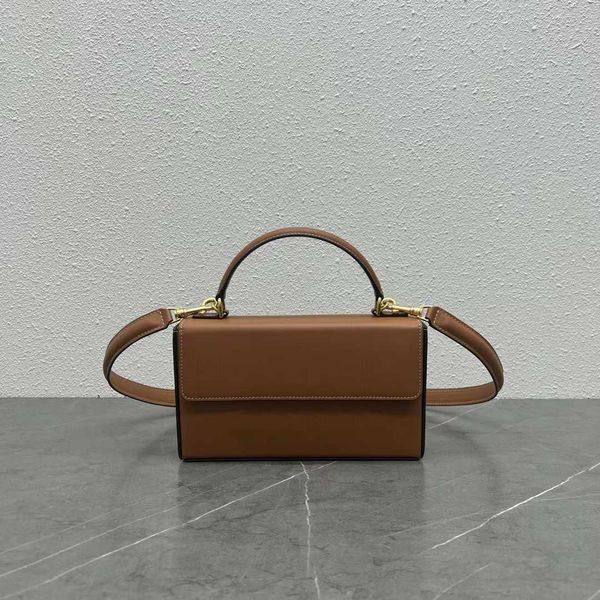 tan box triomphe calf leather strap shoulder bags designer handle handbags gold hasp trunk bag women fashion baguette
tan box triomphe calf leather strap shoulder bags designer handle handbags gold hasp trunk bag women fashion baguette