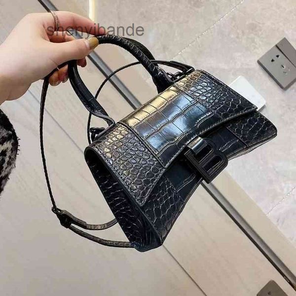 designer balencaigass women handbags bags hourglass bag hourglasso correct designers handbag same b-buon alligator leather one shoulder slan
designer balencaigass women handbags bags hourglass bag hourglasso correct designers handbag same b-buon alligator leather one shoulder slan