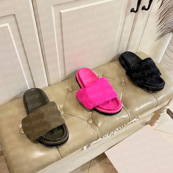 pool pillow comfort slippers sold with box solid fuchsia black slides for beach time casual eu35-45
pool pillow comfort slippers sold with box solid fuchsia black slides for beach time casual eu35-45