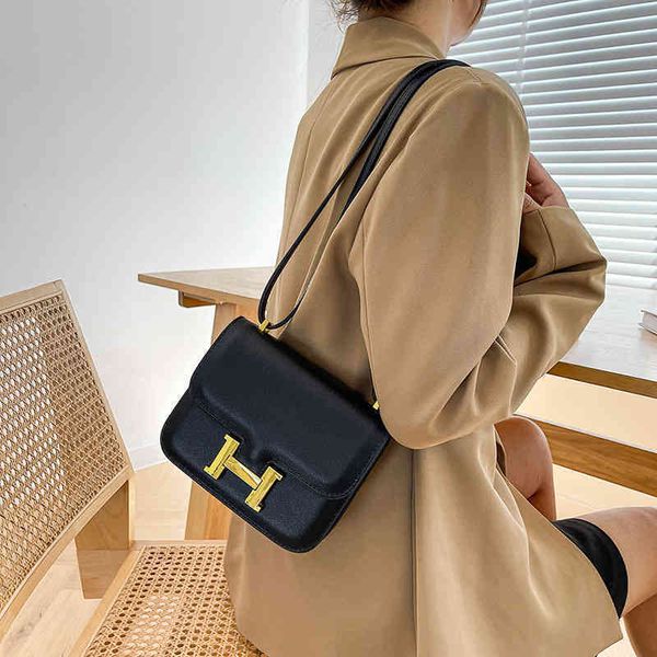 purse online new fashion sling shoulder oblique cross bag leisure texture small square stewardess h-buckle women's 
purse online new fashion sling shoulder oblique cross bag leisure texture small square stewardess h-buckle women's