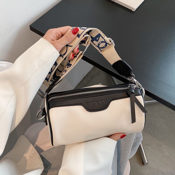 women bags chain handbags msenger women's pu small barrel-shaped shoulder crossbody for girl 2022 simple purse for female messenger bag
women bags chain handbags msenger women's pu small barrel-shaped shoulder crossbody for girl 2022 simple purse for female messenger bag