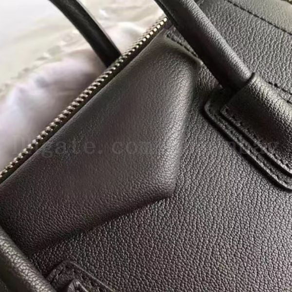 women designers luxurys shoulder bag leather classic brand underarm hobo bags fashion lady 2023 purses wholesale 28cm 22cm
women designers luxurys shoulder bag leather classic brand underarm hobo bags fashion lady 2023 purses wholesale 28cm 22cm