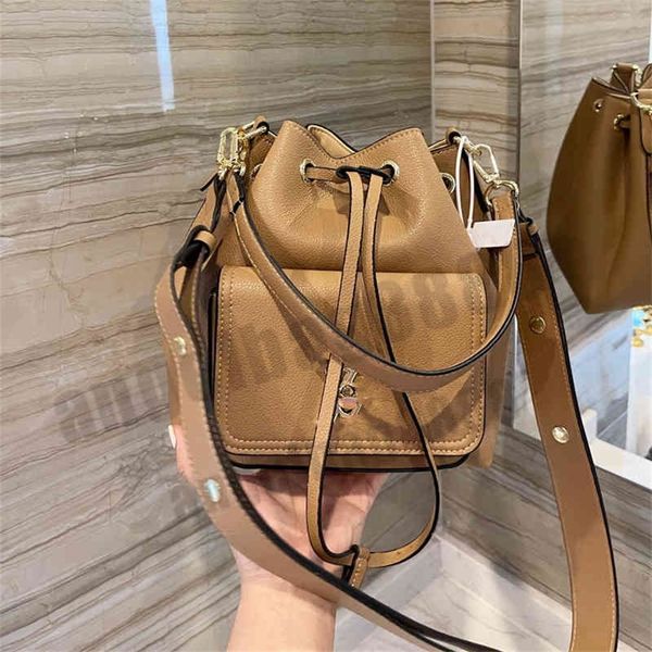 gbg cbag drawstring bag luxury designer brand fashion shoulder bucket bags handbags women letter phone purse wallet cross body metallic
gbg cbag drawstring bag luxury designer brand fashion shoulder bucket bags handbags women letter phone purse wallet cross body metallic