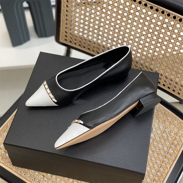sandals 2022 new elegant temperament flat sandals open toe fairy shoes black and white stitching
sandals 2022 new elegant temperament flat sandals open toe fairy shoes black and white stitching