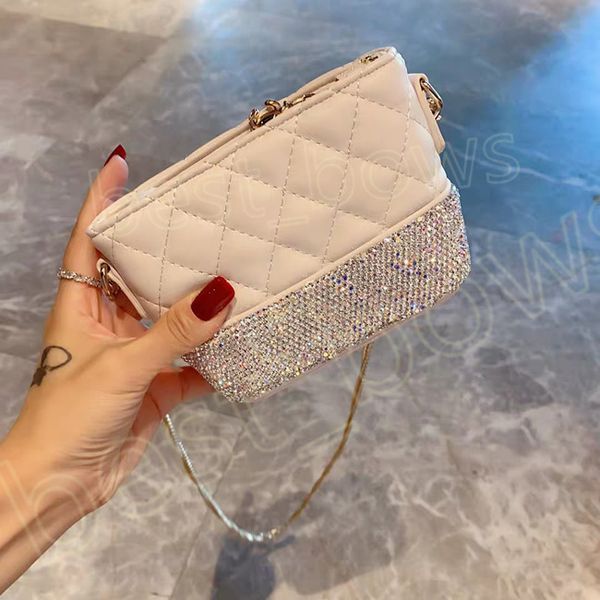 bucket bag clutch bags 2022 luxury r brand fashion shoulder handbags quality women phone chains bag wallet cross body totes metallic wallets
bucket bag clutch bags 2022 luxury r brand fashion shoulder handbags quality women phone chains bag wallet cross body totes metallic wallets