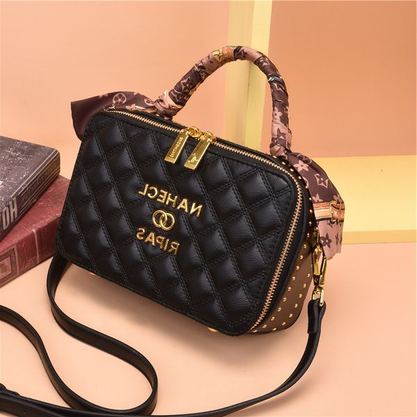 new designer bags dragongrain small 2022 fashion stylish hand perfume popular satchel horizontal edition
new designer bags dragongrain small 2022 fashion stylish hand perfume popular satchel horizontal edition