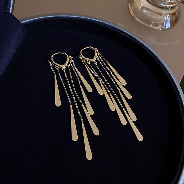 real gold electroplated sequin chain tassel ear clip earrings korean cold style long personalized temperament eardrop wome, Golden
real gold electroplated sequin chain tassel ear clip earrings korean cold style long personalized temperament eardrop wome, Golden
