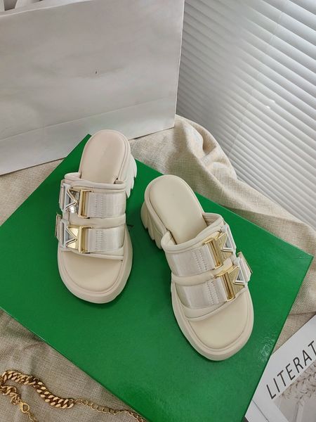 luxury slipper ladies multicolor platform sandal lambskin style flat slides designer sandals fashion summer casual slippers 0601, Black
luxury slipper ladies multicolor platform sandal lambskin style flat slides designer sandals fashion summer casual slippers 0601, Black