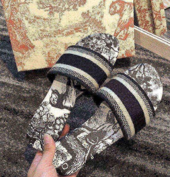 women sandals slippers embroidery floral brocade girls beach flip flops luxuries loafers striped beach genuine leather slipper slides, Black
women sandals slippers embroidery floral brocade girls beach flip flops luxuries loafers striped beach genuine leather slipper slides, Black