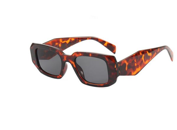 classic sunglasses eyeglasses goggle outdoor beach sun man woman mix color optional triangular signature, White;black
classic sunglasses eyeglasses goggle outdoor beach sun man woman mix color optional triangular signature, White;black
