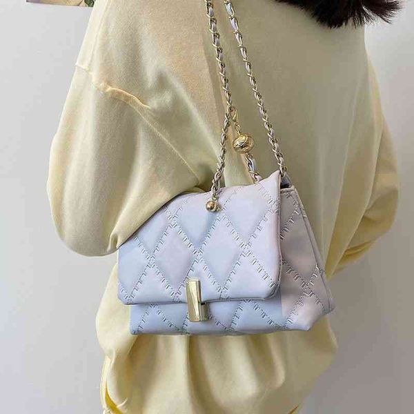 ladies fashion luxury brand tide bag wholesale chain new women's sense style single shoulder messenger versatile
ladies fashion luxury brand tide bag wholesale chain new women's sense style single shoulder messenger versatile