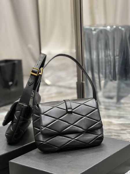 women fashion bags genuine leather crossbody bags shoulder bag ladies handbag simple and elegant versatile style, Black;red
women fashion bags genuine leather crossbody bags shoulder bag ladies handbag simple and elegant versatile style, Black;red