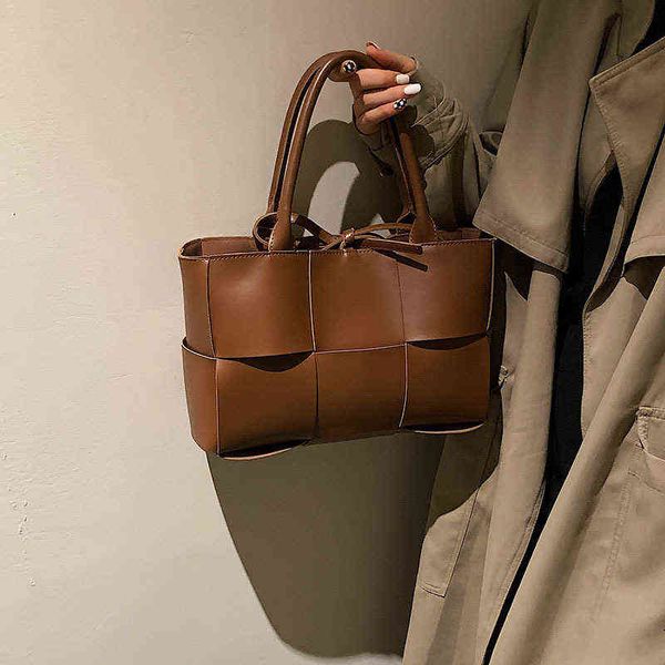big bag women's 2021 new korean texture single shoulder large capacity woven tote bag portable
big bag women's 2021 new korean texture single shoulder large capacity woven tote bag portable