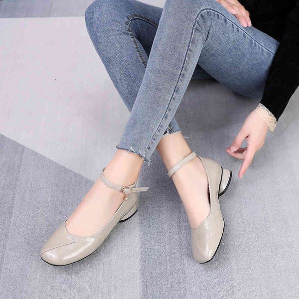 dress shoes spring and autumn large size women's shoes feet fat wide shallow mouth round head single low heel soft sole cow leather 7w6, Black
dress shoes spring and autumn large size women's shoes feet fat wide shallow mouth round head single low heel soft sole cow leather 7w6, Black