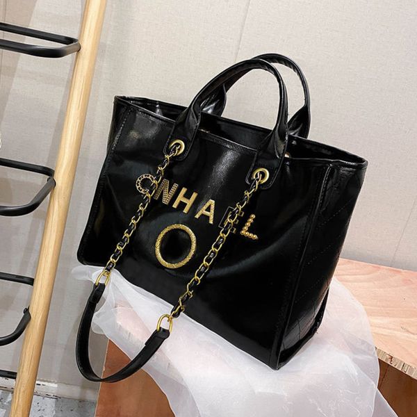 brand luxury designers handbags women's beach bags ch metal letter badge tote evening bag small mini body leather handbag large female
brand luxury designers handbags women's beach bags ch metal letter badge tote evening bag small mini body leather handbag large female