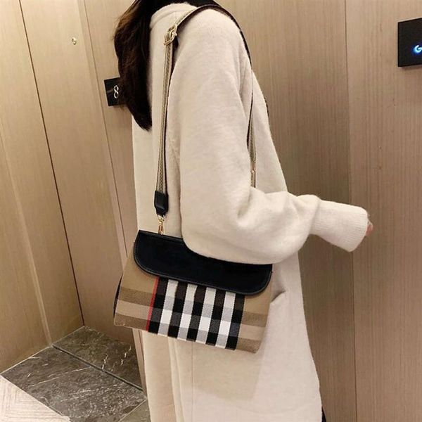 whole canvas big brand fashion hip-hop shoulder female chest bracelet handbag retro presbyopic wallet clutch bags purses luxur213e
whole canvas big brand fashion hip-hop shoulder female chest bracelet handbag retro presbyopic wallet clutch bags purses luxur213e